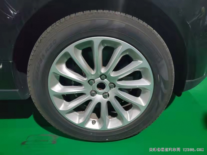 20款路虎揽胜VOGUE加长版 港口现车在售特价137万