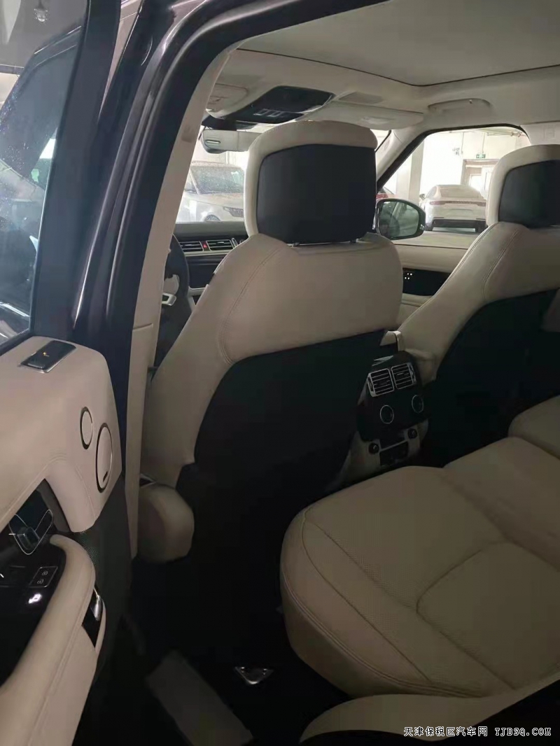 21款路虎揽胜行政HSE 现车清仓139万狂甩