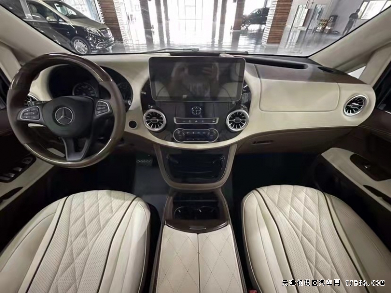 微信图片_20211220114817.jpg 奔驰威霆改装商务车 年终大促优惠多