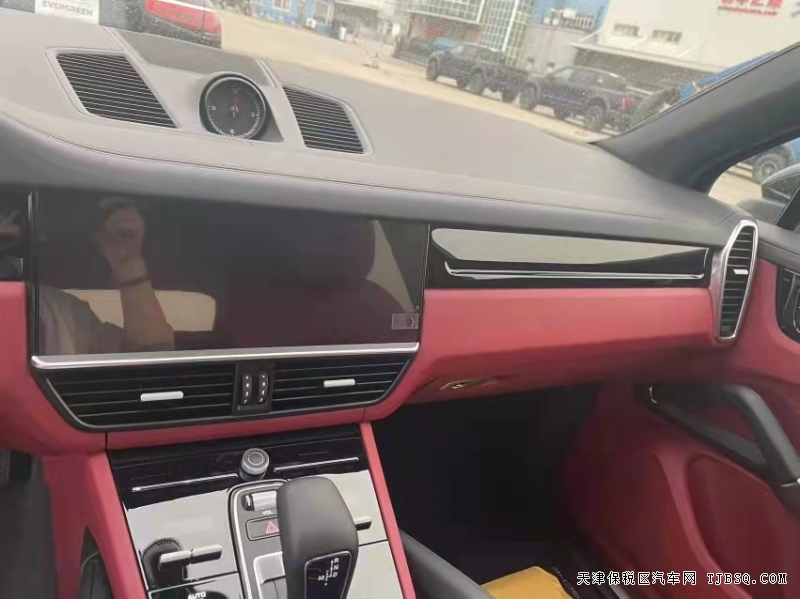 2021款 保时捷卡宴 现车港口热卖