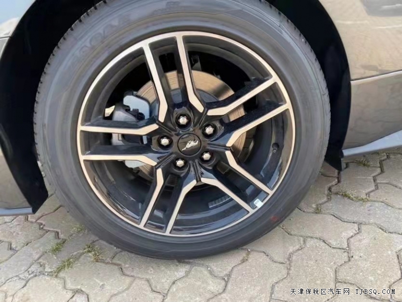 20款福特野马  港口现车大放价30万甩