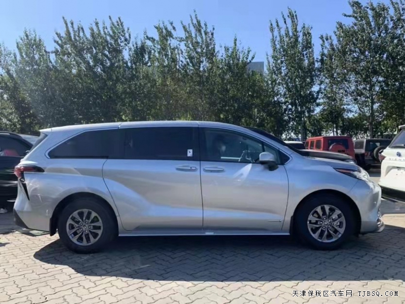 21款丰田塞纳2.5两驱真皮版  批发价42万酬宾