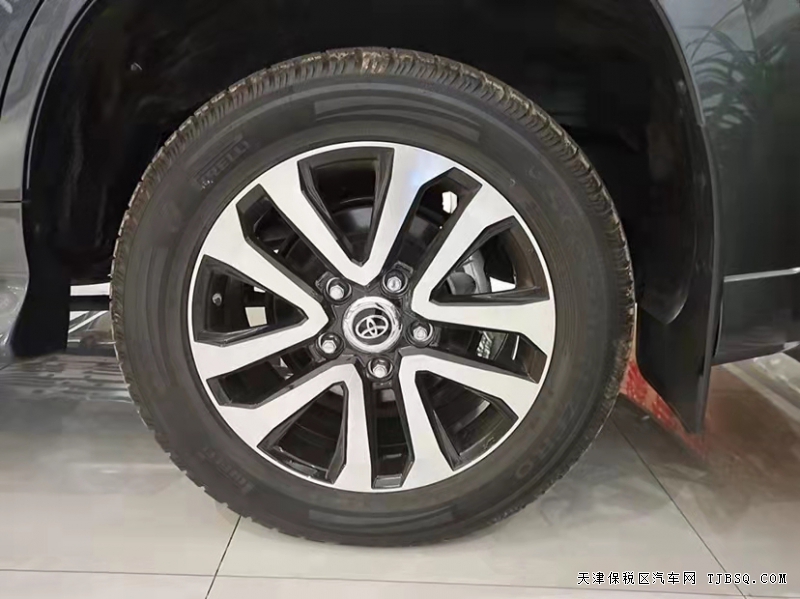 丰田酷路泽4500  柴油 GXR  天津港冬季特价酬宾