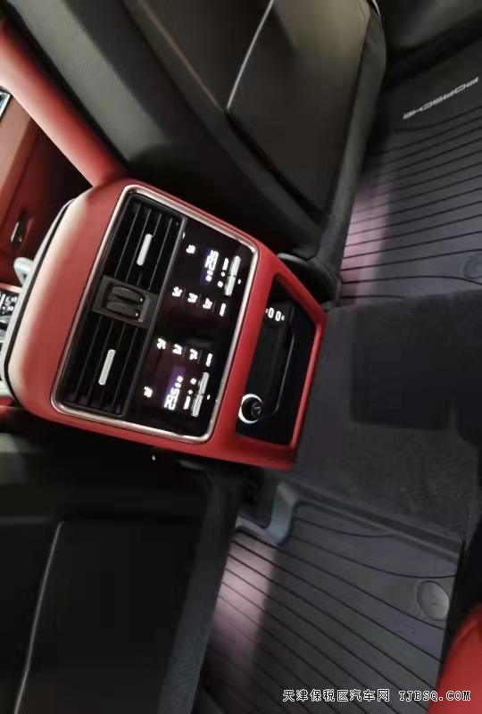 21款保时捷卡宴  国六现车 店内有礼购