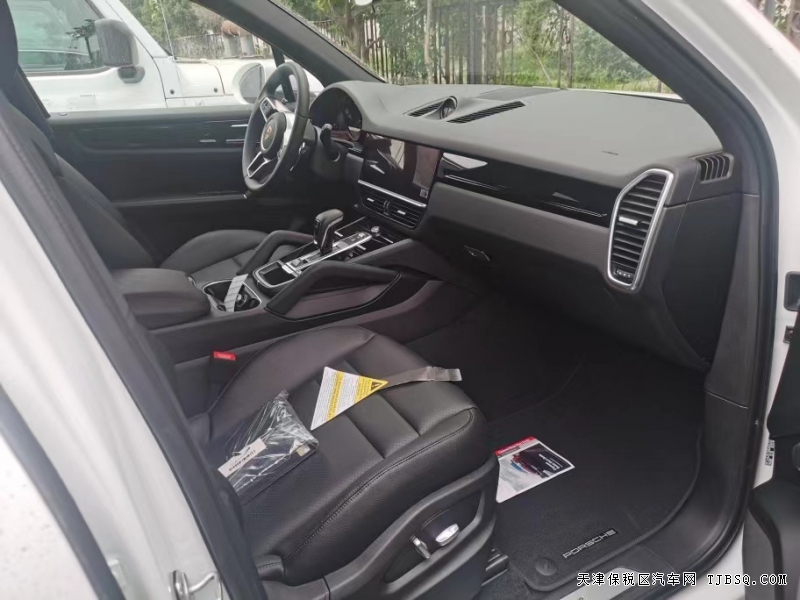 21款保时捷卡宴 3.0T汽油版  内部价钜惠95万秒