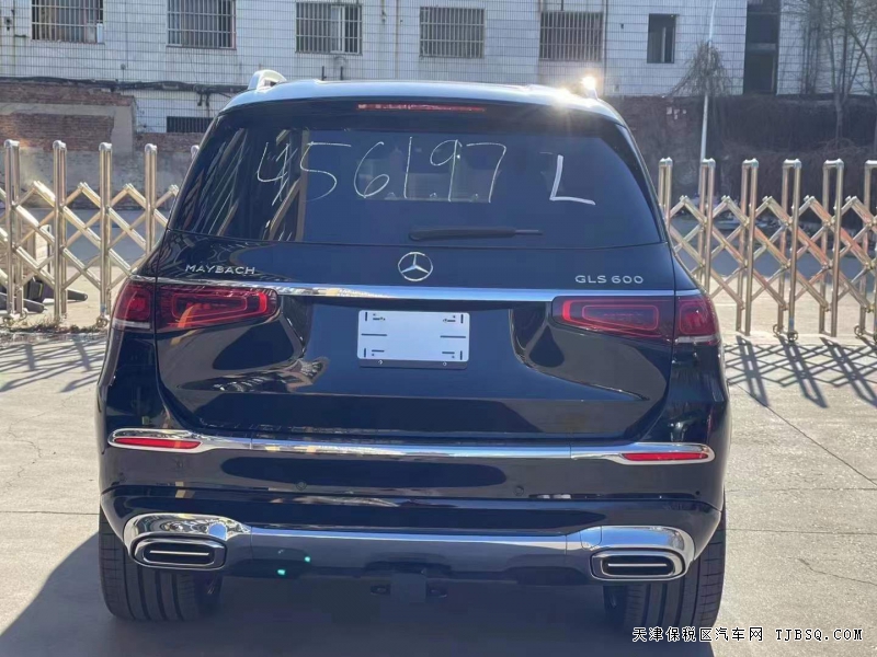 21款奔驰迈巴赫GLS600 顶配现车保税区直营特惠320万
