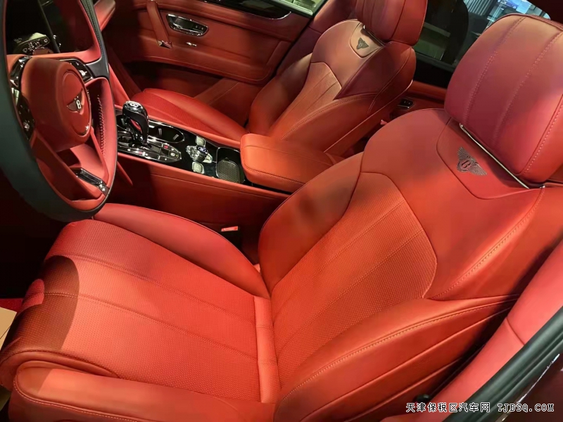 20款 欧版 宾利添越 3.0T 四座 插电混动 天津港口特价270万