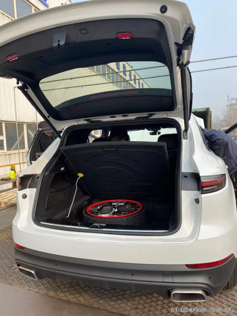 21款保时捷卡宴3.0T 全景天窗19轮港口最低价91万