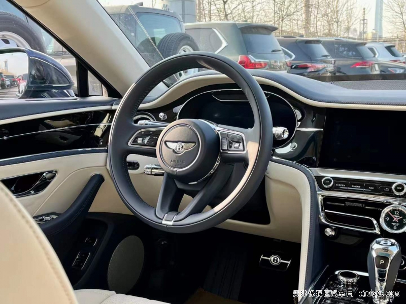 21款宾利飞驰v8 现车年底特惠