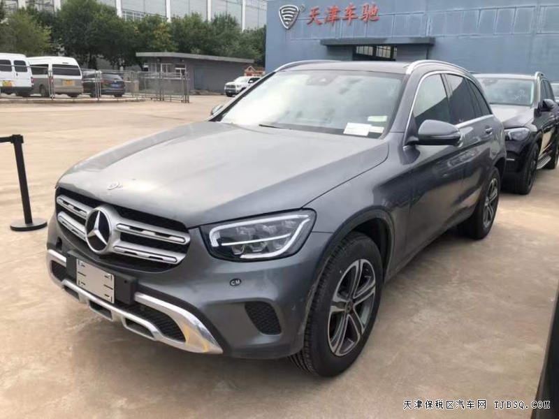 21款奔驰GLC300全景天窗 18轮舒适版 特惠44万现车