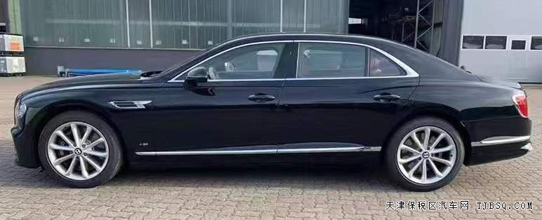 2022款宾利飞驰4.0T 城市包/舒适包/全景现车342万