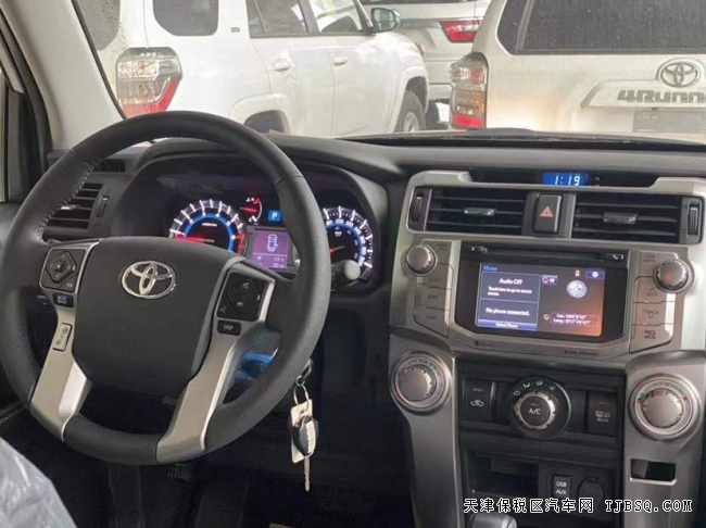 19款丰田超霸4.0SR5加版 港口现车特惠仅售59万