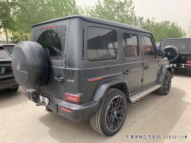 21款 加版 G63现车  年前特价 315万