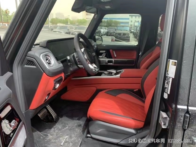 21款 加版 G63现车  年前特价 315万