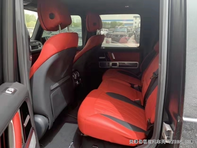 21款 加版 G63现车  年前特价 315万