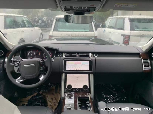 21款路虎揽胜3.0行政版 400匹马力港口现车特价121万