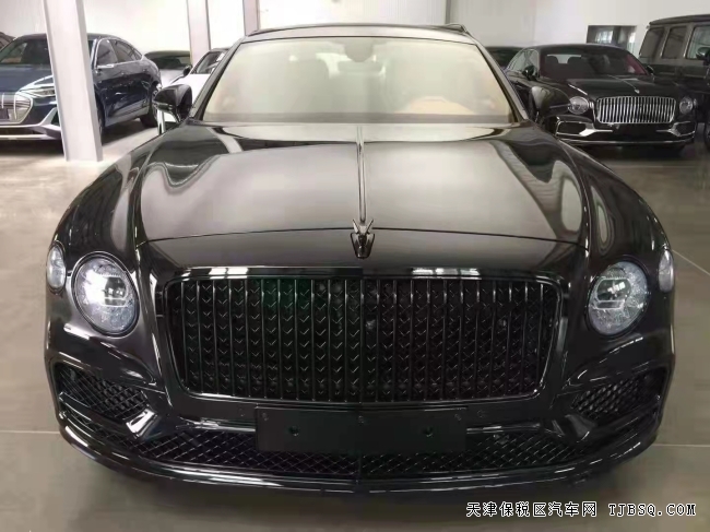 22款宾利飞驰 V8 黑耀版 FIying B标志 368万
