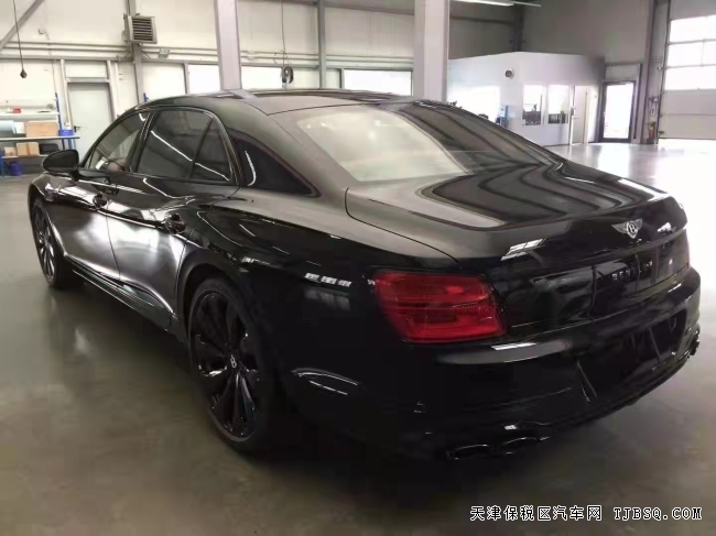 22款宾利飞驰 V8 黑耀版 FIying B标志 368万