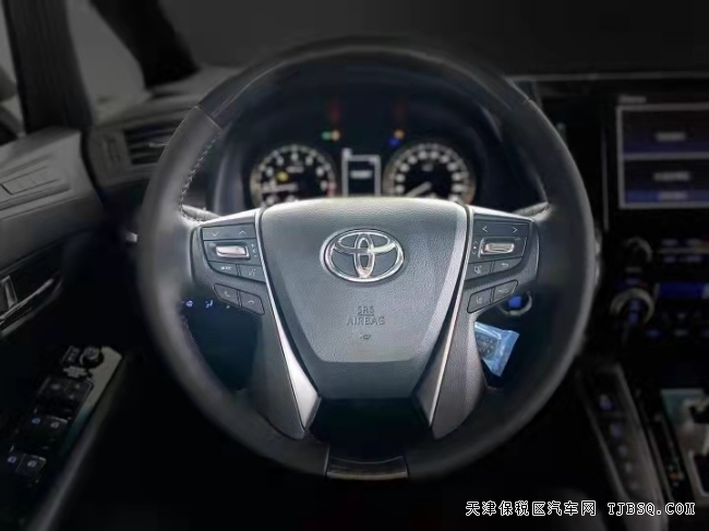 20款丰田埃尔法3.5L 港口独有车型特价131万