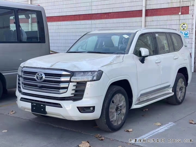 22款酷路泽LC300 3.5TT 12种配置 火热预售中  定金10万