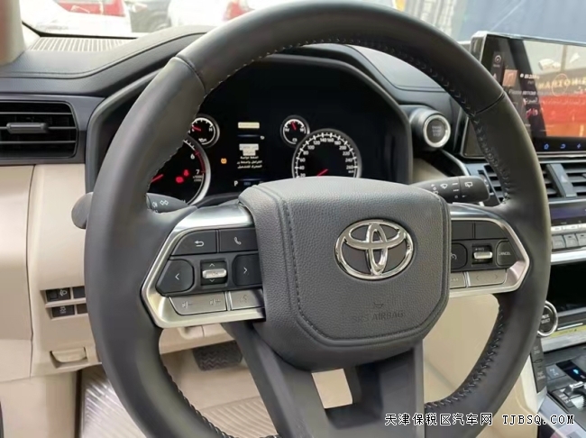 22款酷路泽LC300 3.5TT 12种配置 火热预售中  定金10万