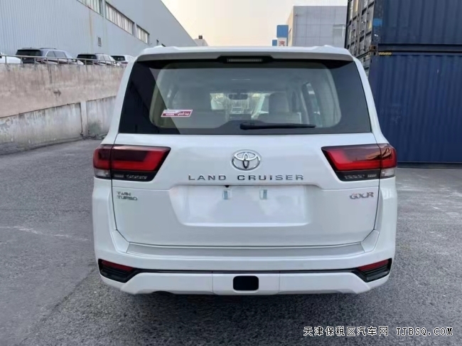 22款酷路泽LC300 3.5TT 12种配置 火热预售中  定金10万