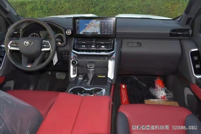 22款酷路泽LC300 3.5TT 12种配置 火热预售中  定金10万