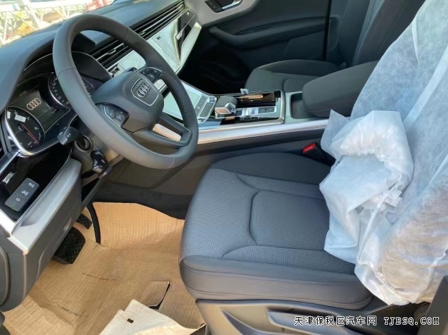 21款奥迪Q7欧版2.0T低配 保税区现车直营特价54.5万