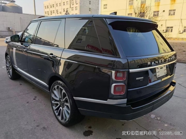 21款路虎创世加长3.0T汽油 港口仅售163.5万