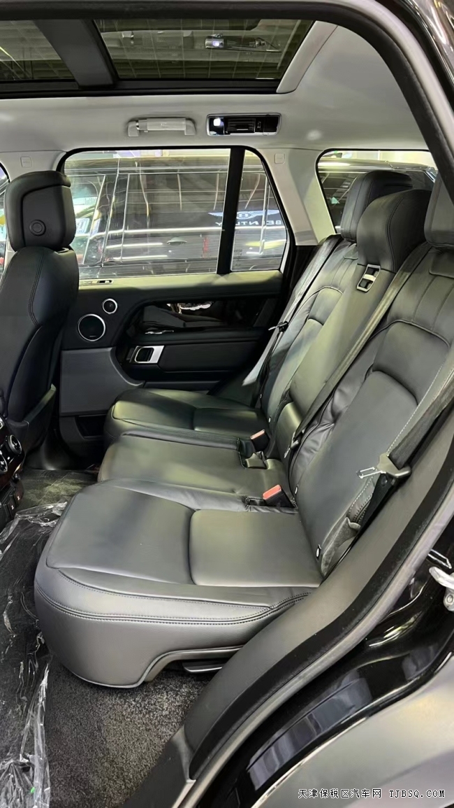 揽胜行政 20款 3.0T P360 汽油 HSE 特价118万