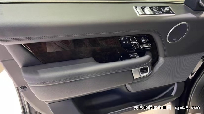 揽胜行政 20款 3.0T P360 汽油 HSE 特价118万