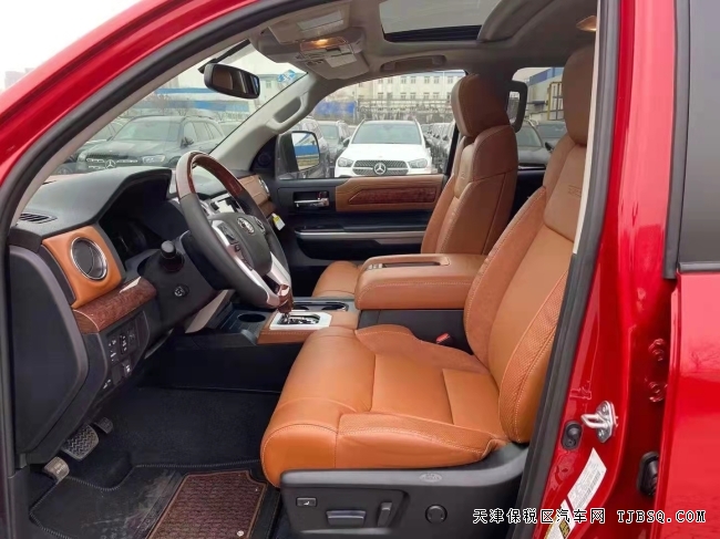 21款墨版丰田坦途1794 特价71万