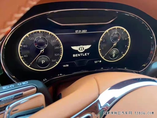 21欧规宾利飞驰 V8 港口特价价 328万 现车