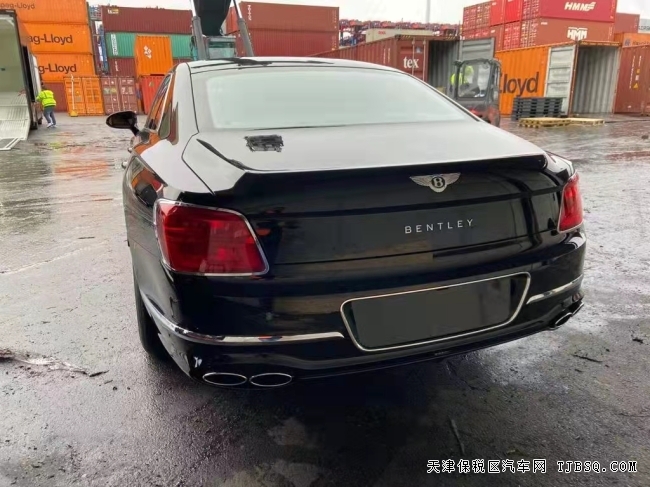 21欧规宾利飞驰 V8 港口特价价 328万 现车