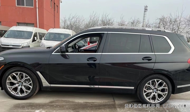 22款美规宝马X7 港口特价96万