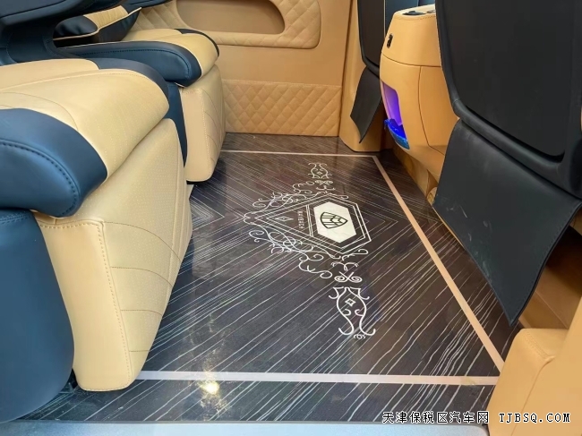 21款奔驰威霆7座商务 豪华舒适 可改装 首选车 仅售56万 21款奔驰威霆7座商务 豪华舒适 可改装 首选车 仅售56万