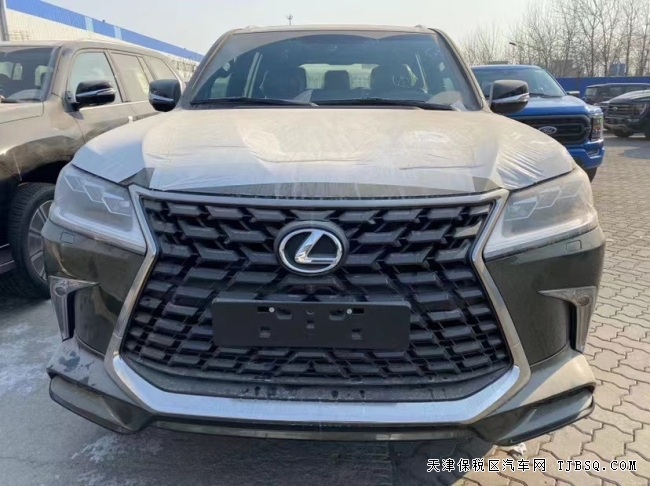 天津港平行进口车21款雷克萨斯LX570中东限量S港口钜惠192万