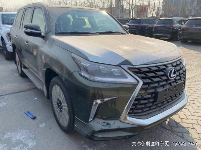 天津港平行进口车21款雷克萨斯LX570中东限量S港口钜惠192万