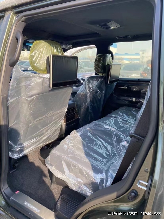 天津港平行进口车21款雷克萨斯LX570中东限量S港口钜惠192万