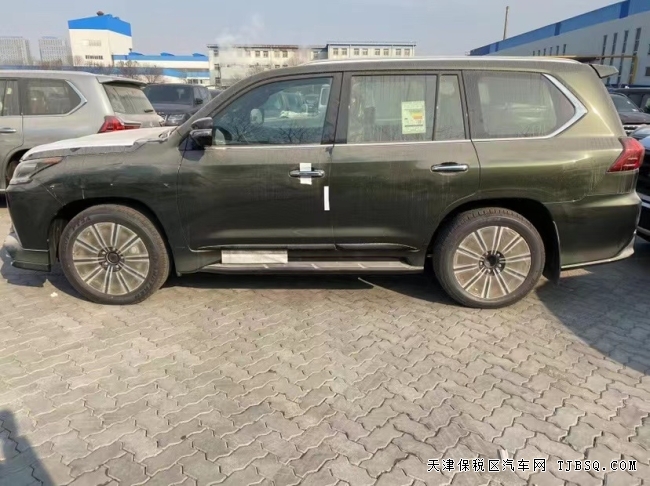 天津港平行进口车21款雷克萨斯LX570中东限量S港口钜惠192万