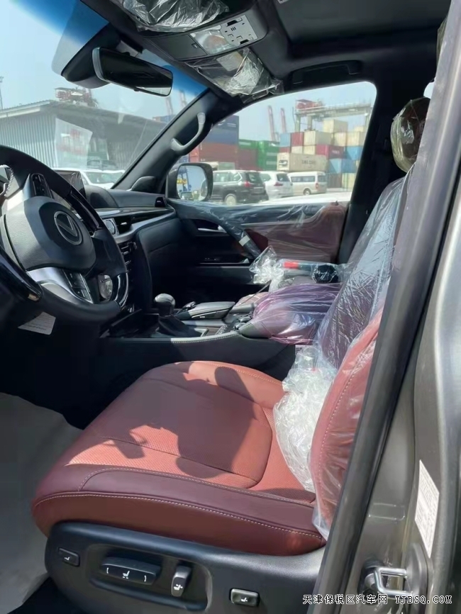 21款雷克萨斯LX570 中东铂金版 港口仅售169万