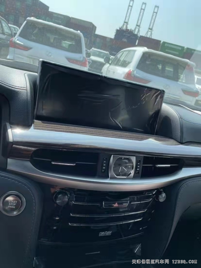 21款雷克萨斯LX570 中东铂金版 港口仅售169万