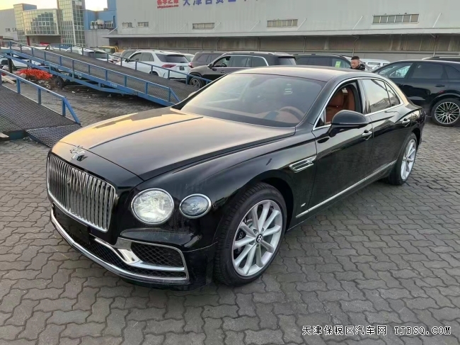 22欧规宾利飞驰 V8 港口特价 320万 现车
