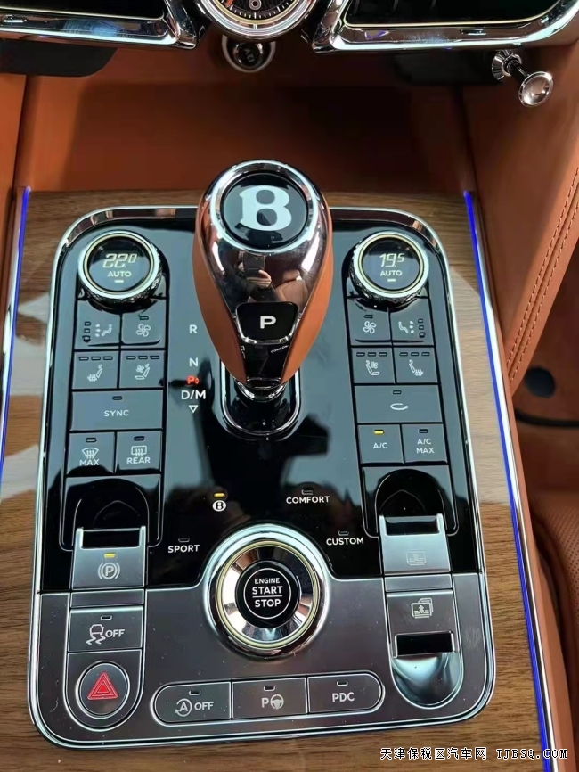 22欧规宾利飞驰 V8 港口特价 320万 现车