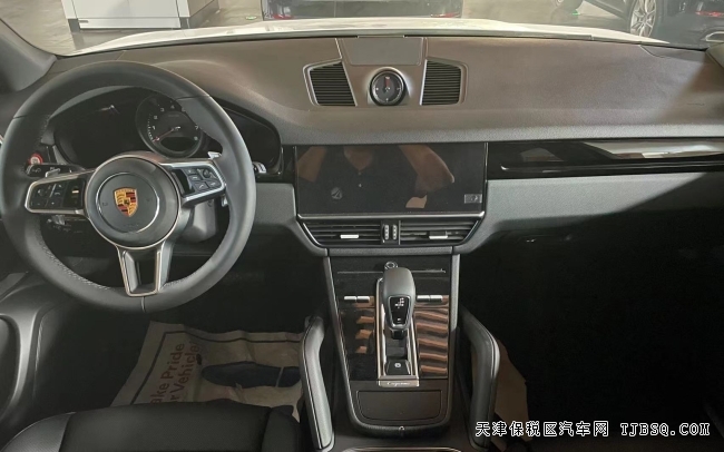 21款加版3.0卡宴 港口现车 跳楼价 102万 21款加版3.0卡宴 天津港口 心动价格102万