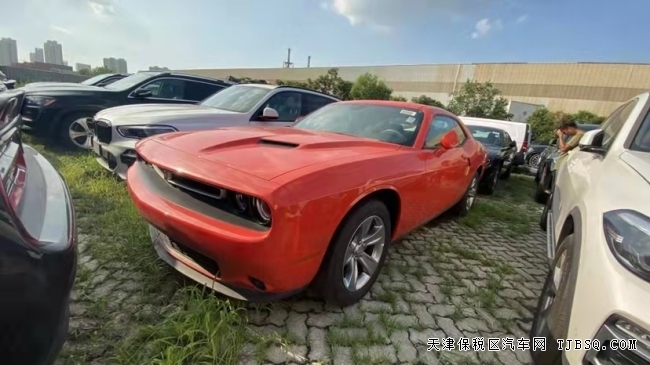 20款道奇挑战者 SXT 3.6 橙色提价 53万