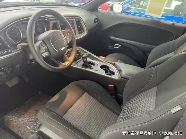 20款道奇挑战者 SXT 3.6 橙色提价 53万