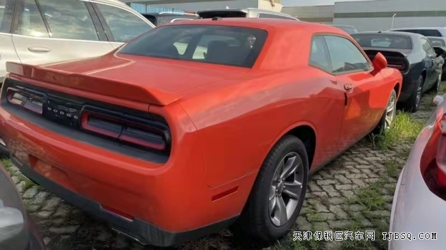 20款道奇挑战者 SXT 3.6 橙色提价 53万