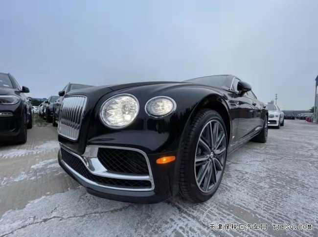 21款宾利飞驰 4.0 V8 特价销售仅此一台300万 全国上牌