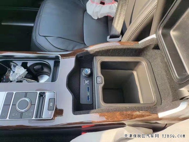 22款欧版揽胜P400 天津保税区 特价直营120.8万